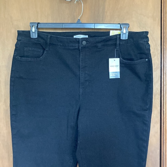 Relisted Nine West black high rise slim straight jean with sculpting denim 20W - Picture 11 of 17